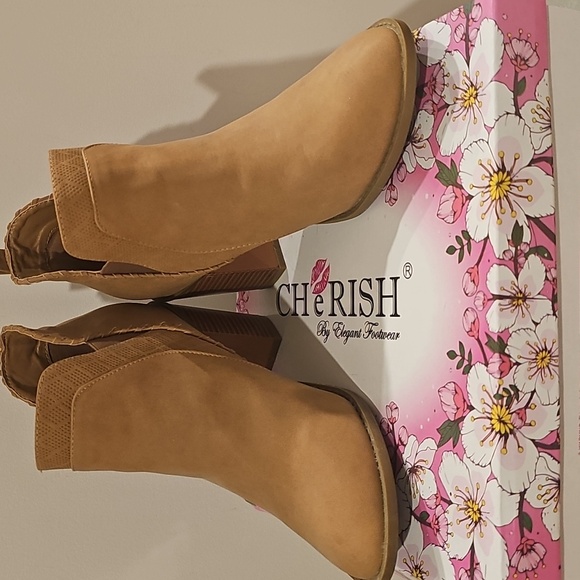 Booties, Size 10 - Picture 5 of 5